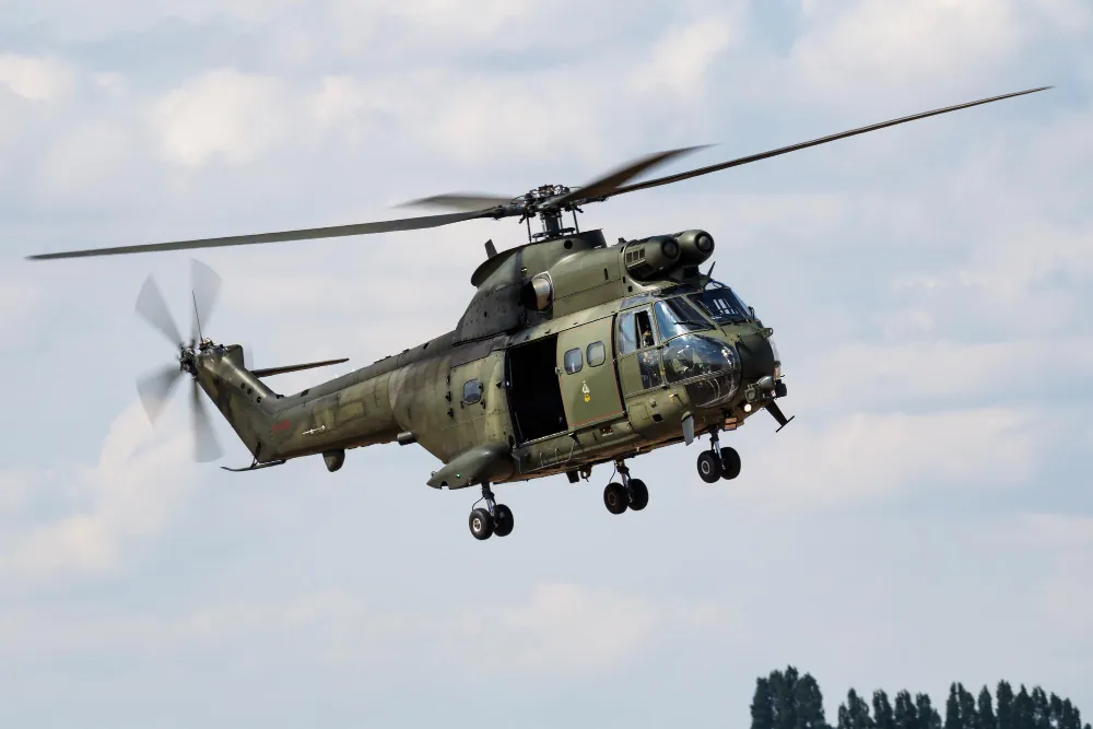 Helicóptero - Reforma de veículos militares - Rio de Janeiro // Preservação de Viaturas Militares RJ